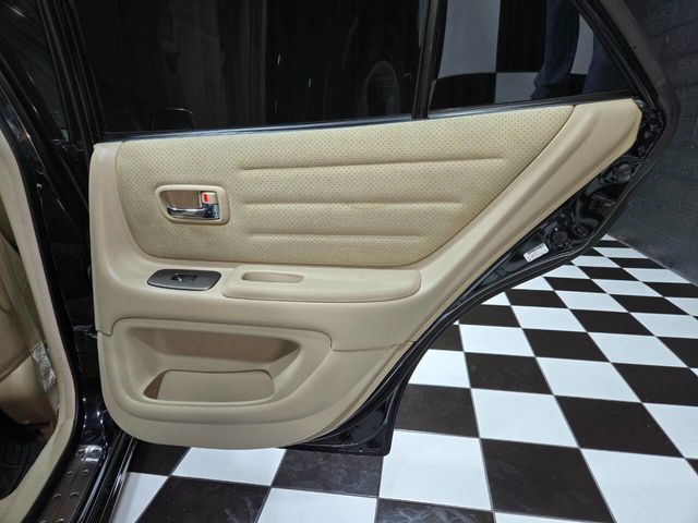 2002 Lexus IS 300 4dr Sedan Automatic Trans - 22948520 - 70