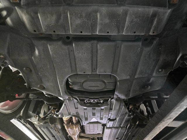 2002 Lexus IS 300 4dr Sedan Automatic Trans - 22948520 - 98