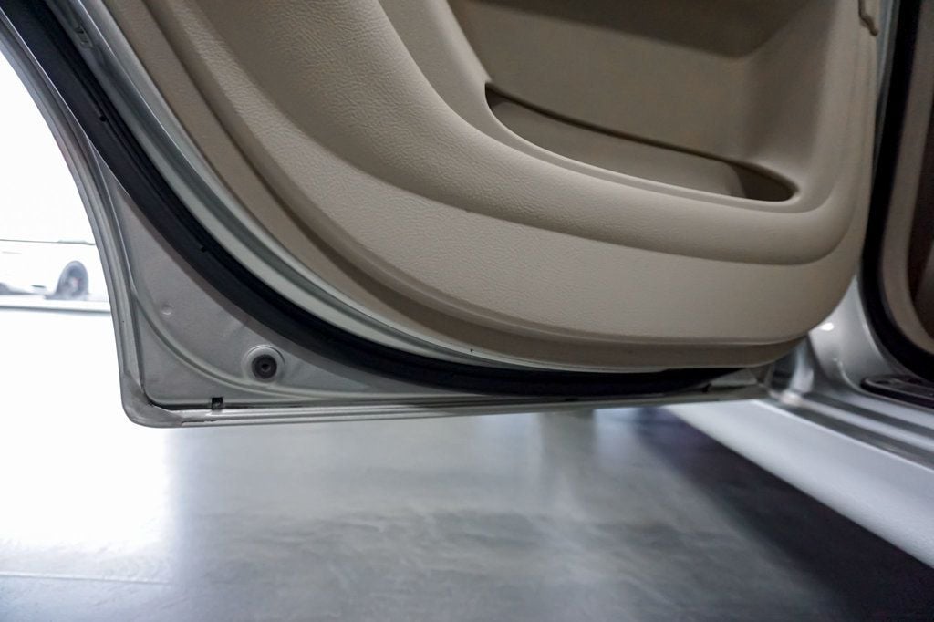 2002 Lexus IS 300 *5-Speed Manual* *2JZ 3.0L 6-Cyl* *LSD* *Millennium Silver*  - 22944261 - 70