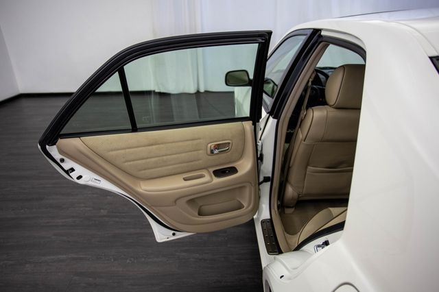 2002 Lexus IS 300 Base Trim - 22920552 - 21