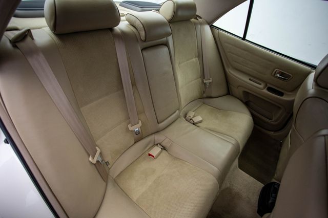 2002 Lexus IS 300 Base Trim - 22920552 - 26