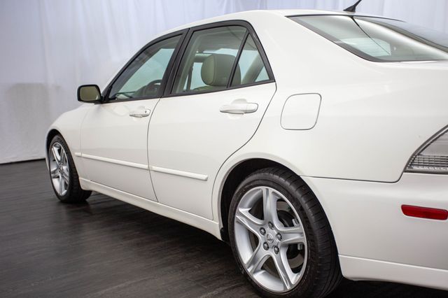 2002 Lexus IS 300 Base Trim - 22920552 - 31