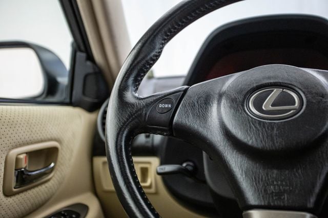 2002 Lexus IS 300 Base Trim - 22920552 - 49