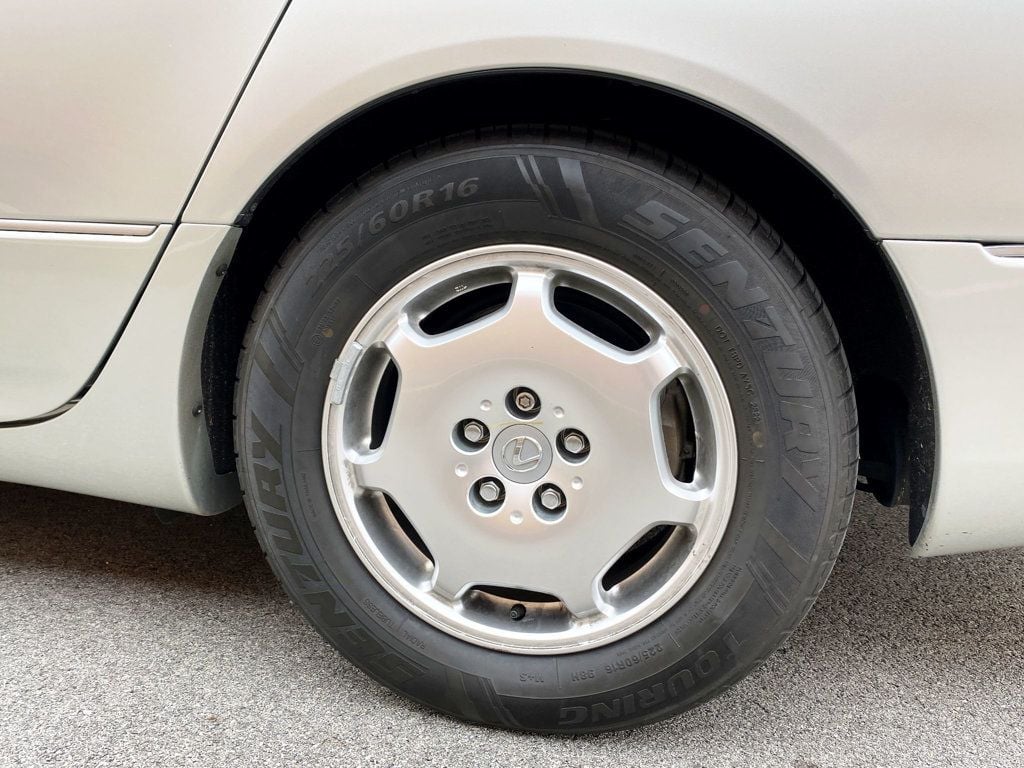 2002 Lexus LS 430 4dr Sedan - 22998606 - 16