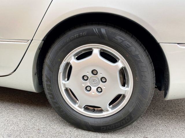 2002 Lexus LS 430 4dr Sedan - 22998606 - 16