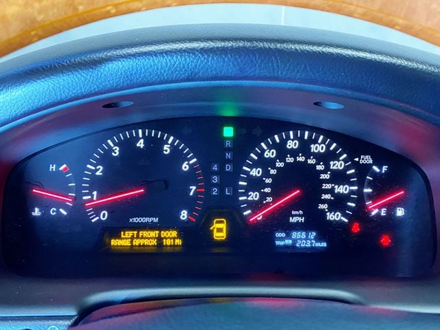 2002 Lexus LS 430 4dr Sedan - 22998606 - 27