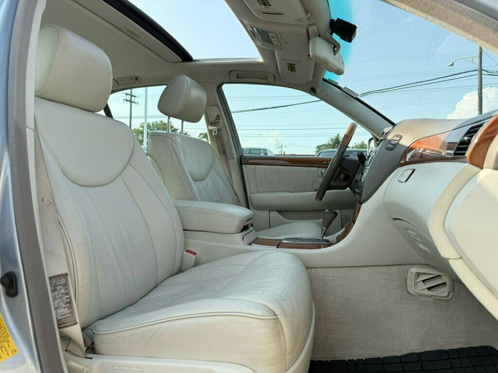 2002 Lexus LS 430 photo 13