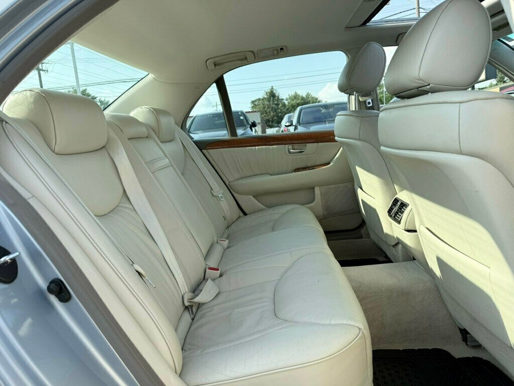 2002 Lexus LS 430 photo 18