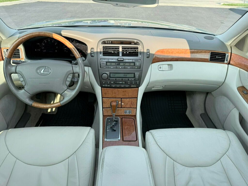 2002 Lexus LS 430 photo 2