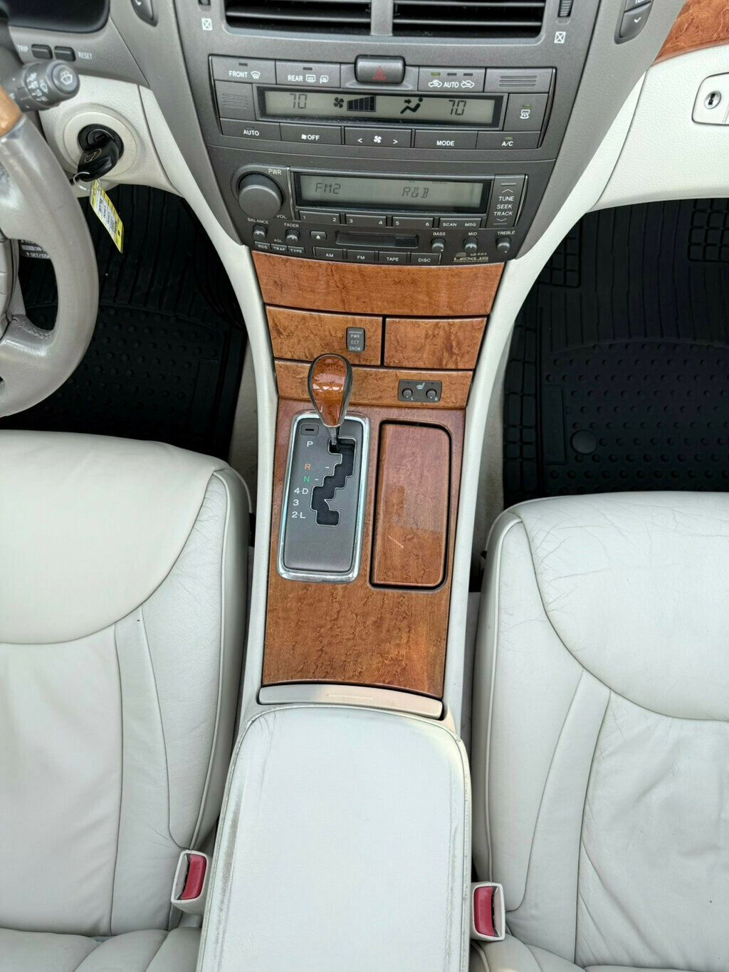 2002 Lexus LS 430 photo 22