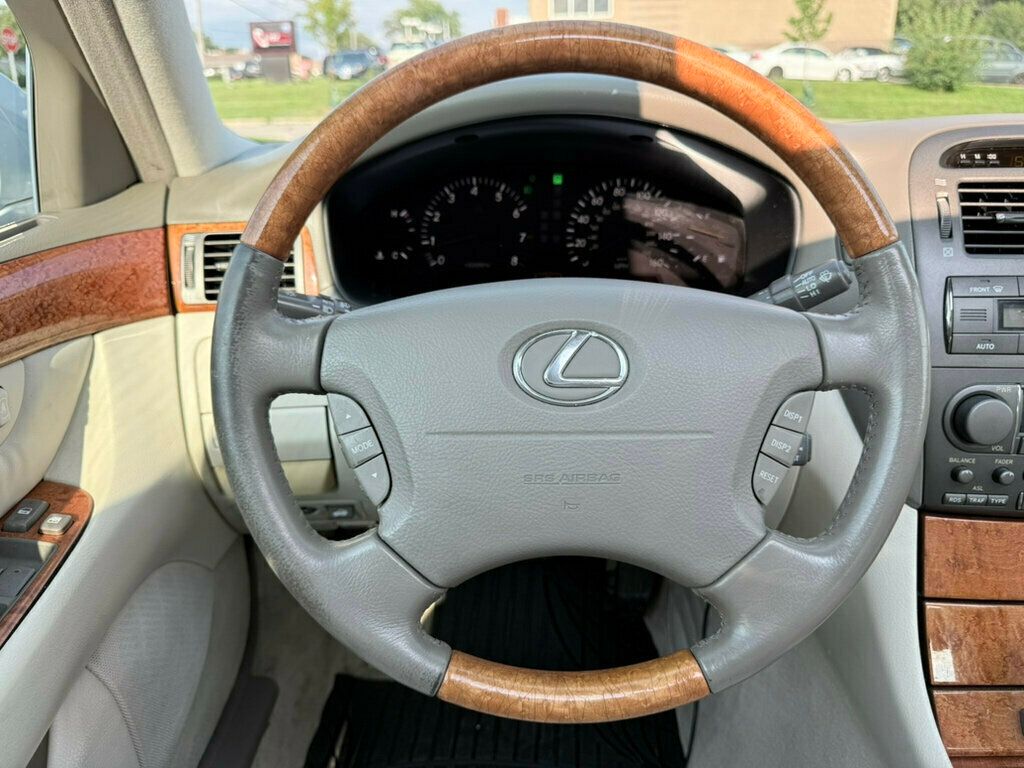 2002 Lexus LS 430 photo 23
