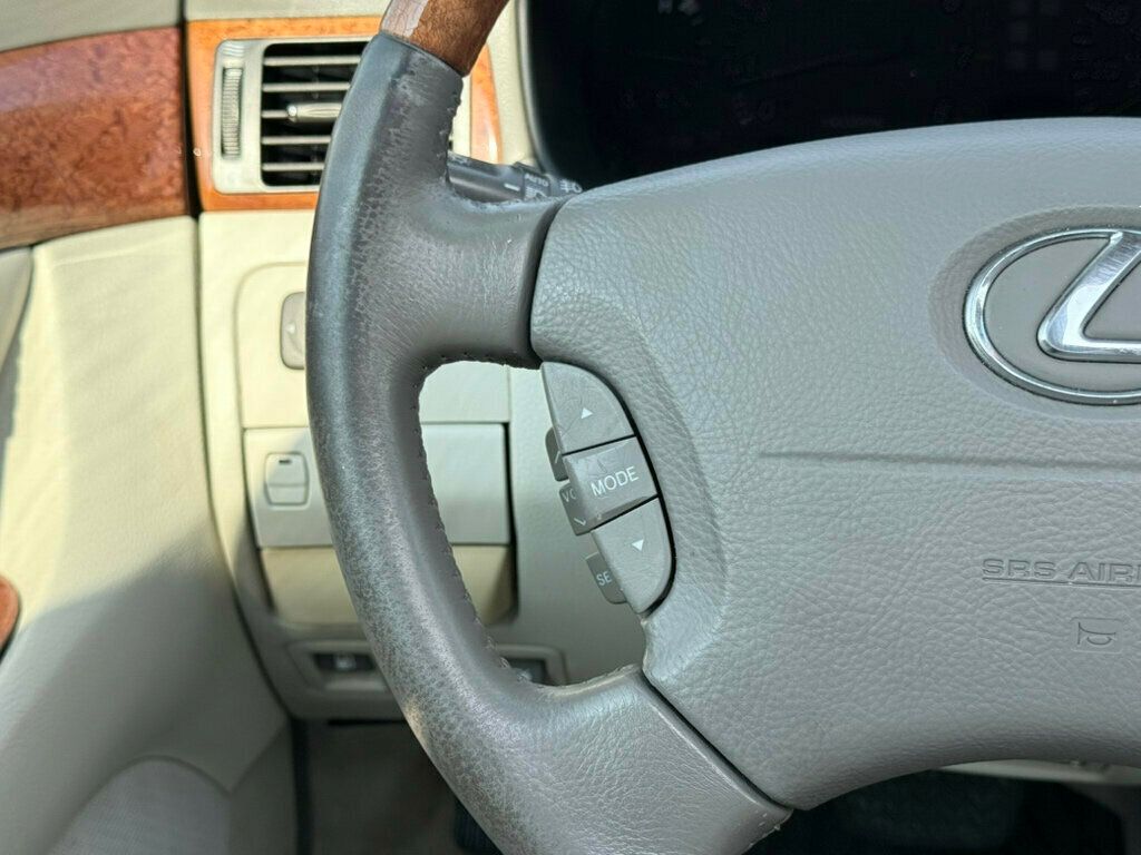 2002 Lexus LS 430 photo 25