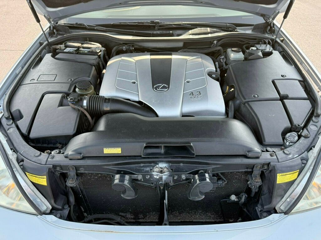 2002 Lexus LS 430 photo 36