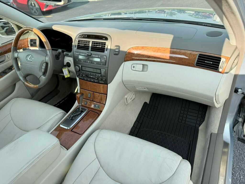 2002 Lexus LS 430 photo 9