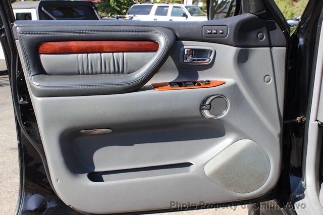 2002 Lexus LX 470 4dr SUV - 22573396 - 10