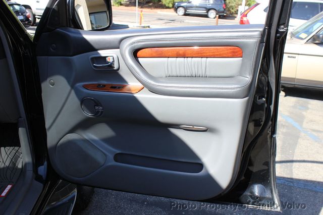 2002 Lexus LX 470 4dr SUV - 22573396 - 14