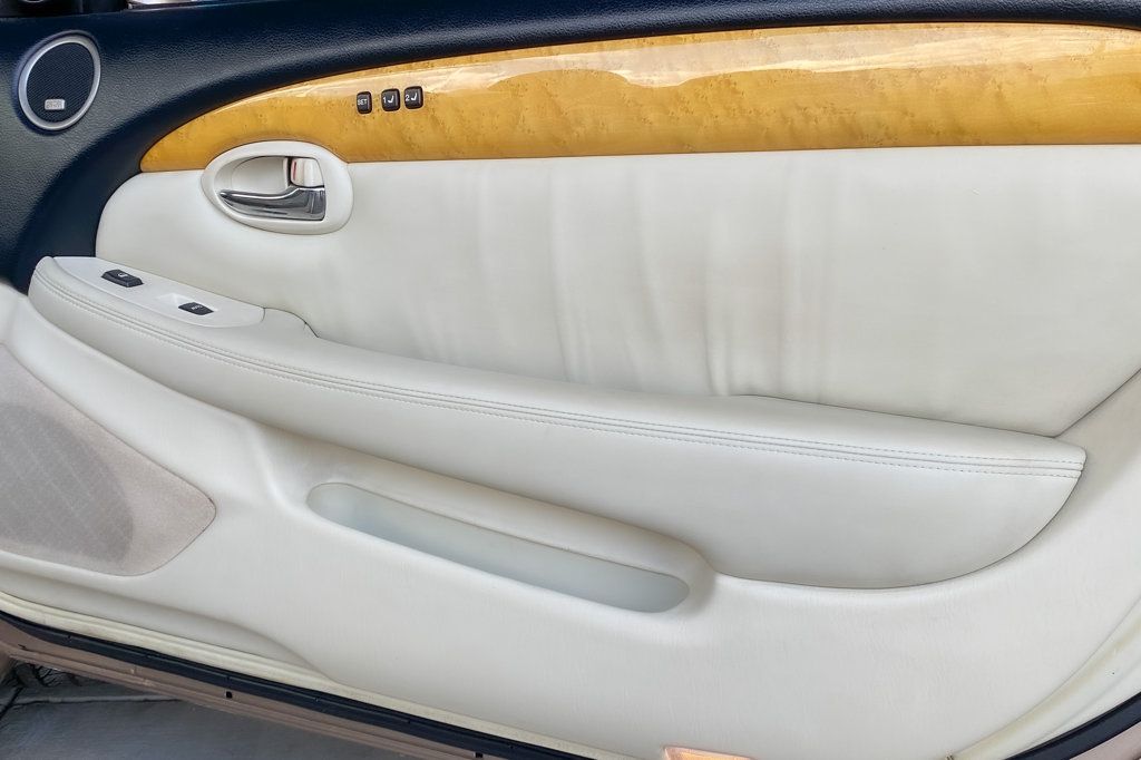 2002 Lexus SC 430 photo 17