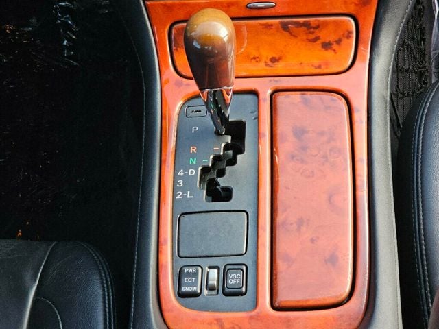 2002 Lexus SC 430 2dr Convertible - 22970289 - 32