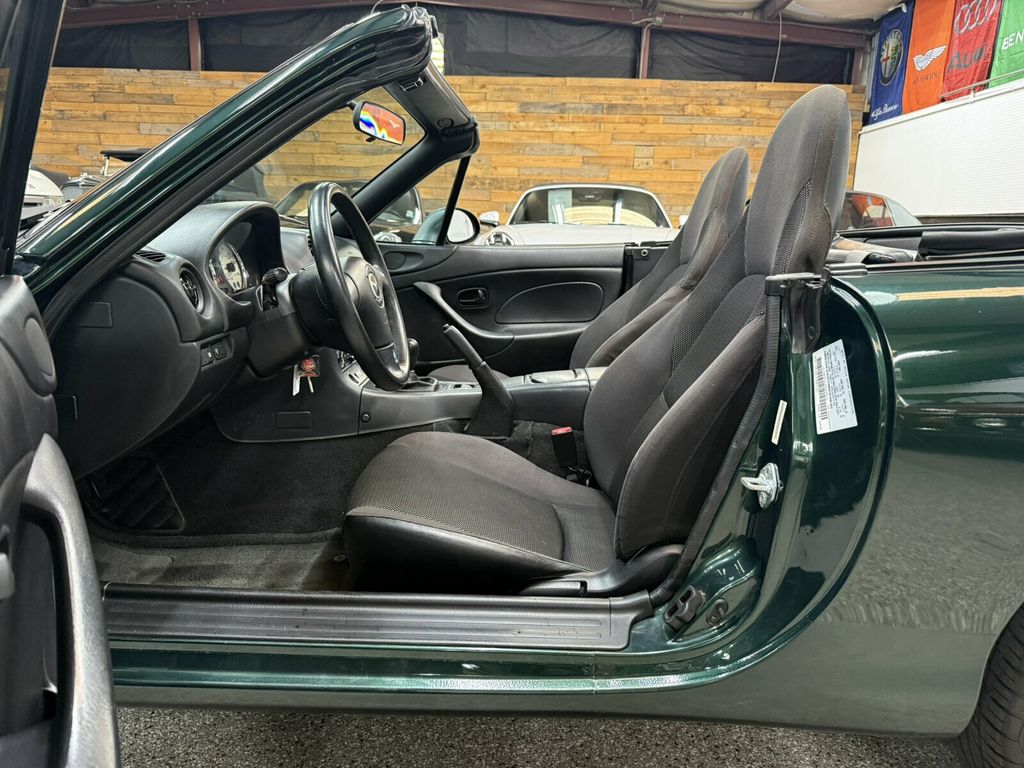 2002 Mazda MX-5 Miata 5 Speed Manual/Power Windows-Locks/Great MPG/LOW MILES!! - 23072399 - 26