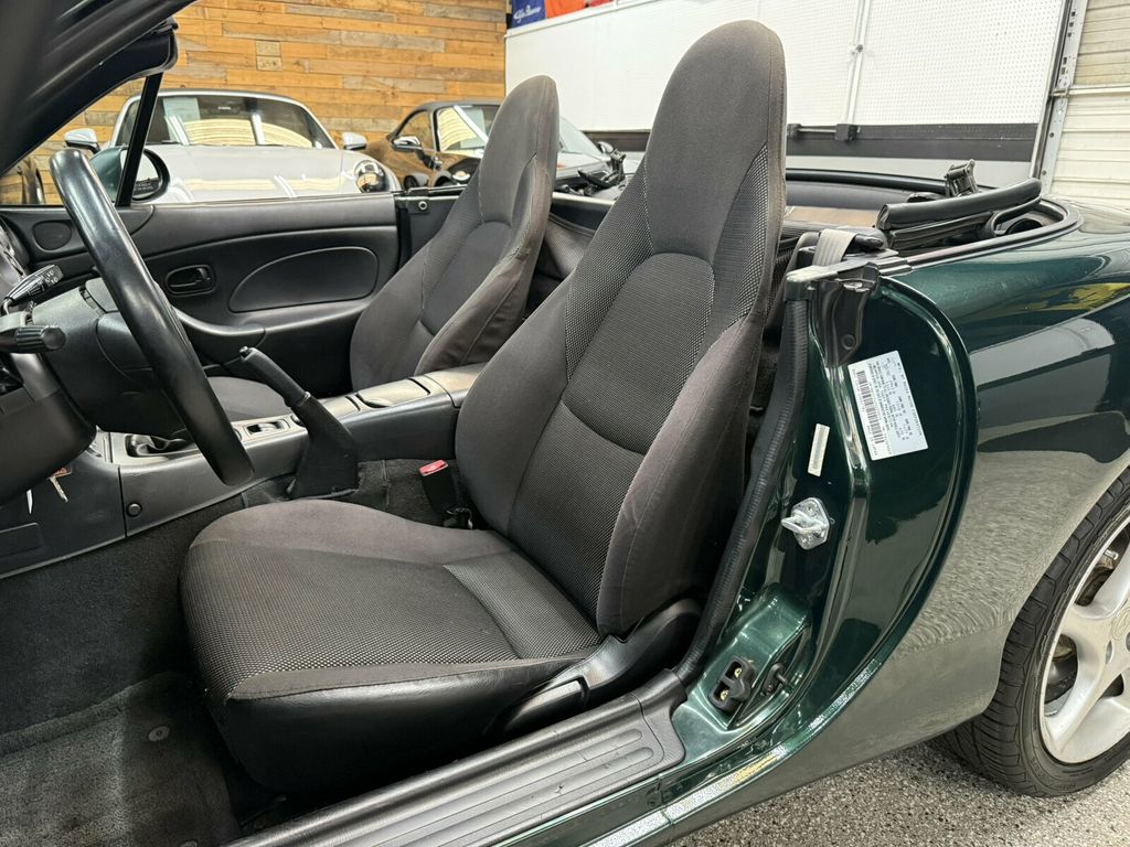 2002 Mazda MX-5 Miata 5 Speed Manual/Power Windows-Locks/Great MPG/LOW MILES!! - 23072399 - 27