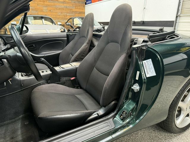 2002 Mazda MX-5 Miata 5 Speed Manual/Power Windows-Locks/Great MPG/LOW MILES!! - 23072399 - 27