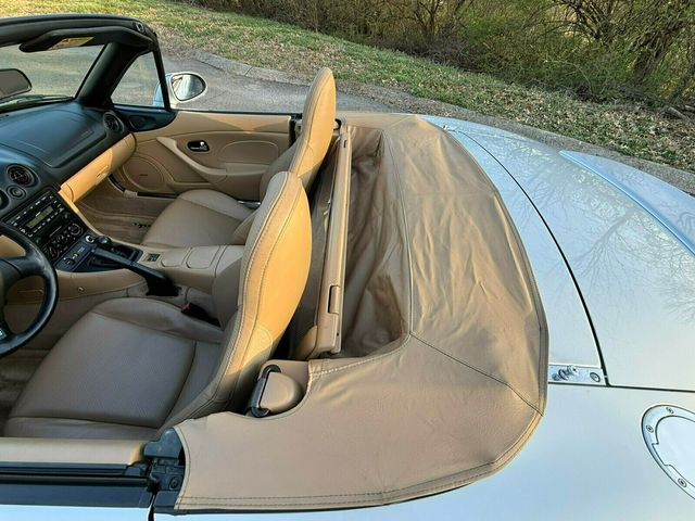 2002 Mazda MX-5 Miata LS, Rare Factory Hardtop, Appearance Pack 1, Rear Spoiler - 22995005 - 46