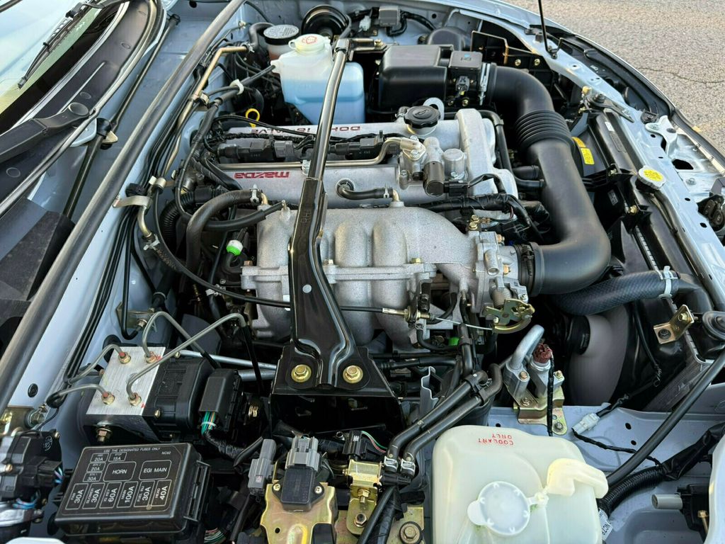 2002 Mazda MX-5 Miata LS, Rare Factory Hardtop, Appearance Pack 1, Rear Spoiler - 22995005 - 59