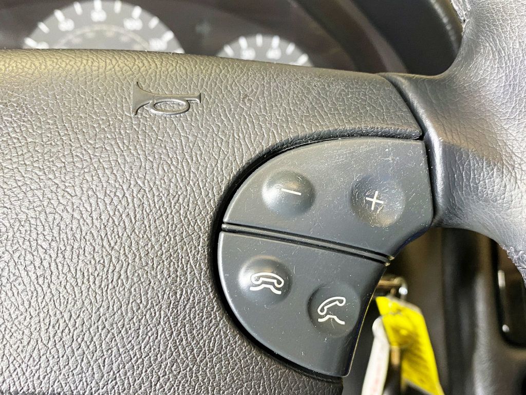 2002 Mercedes-Benz CLK CLK430 2dr Cabriolet 4.3L - 22908662 - 35