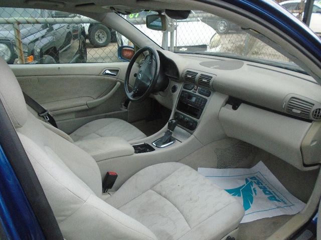 2002 Mercedes-Benz C-Class C230 2dr Coupe 2.3L - 21917692 - 4