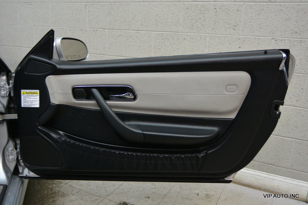 2002 Mercedes-Benz SLK 2dr Roadster 3.2L AMG - 22972350 - 13