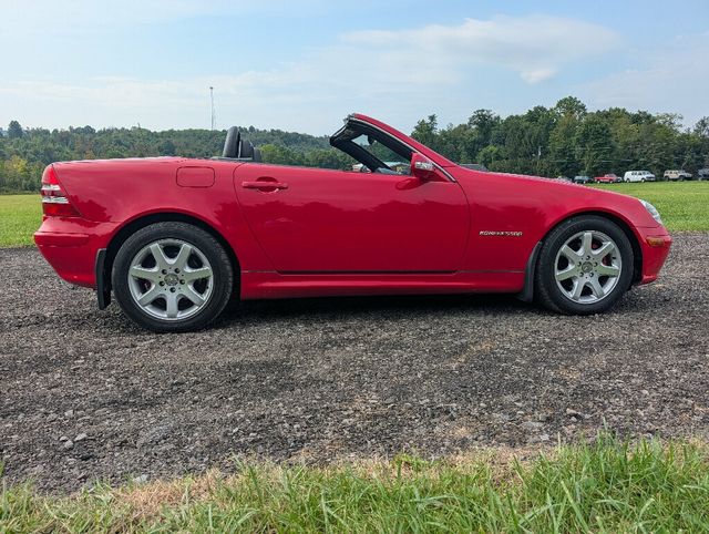 2002 Mercedes-Benz SLK Affordable - Luxury - Convertible - 23067967 - 1