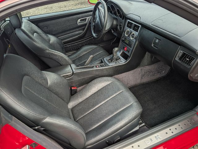2002 Mercedes-Benz SLK Affordable - Luxury - Convertible - 23067967 - 21