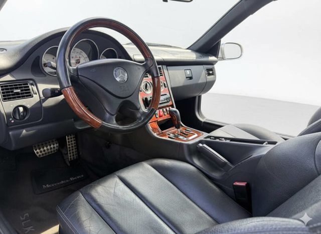 2002 Mercedes-Benz SLK Classic Mercedes Luxury - Sporty Class - Hardtop Convertible - 22913924 - 14