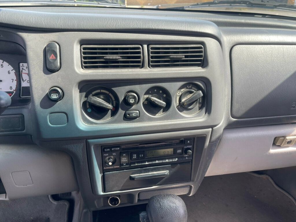 2002 Mitsubishi Montero Sport 4dr 4WD XLS - 22827015 - 13