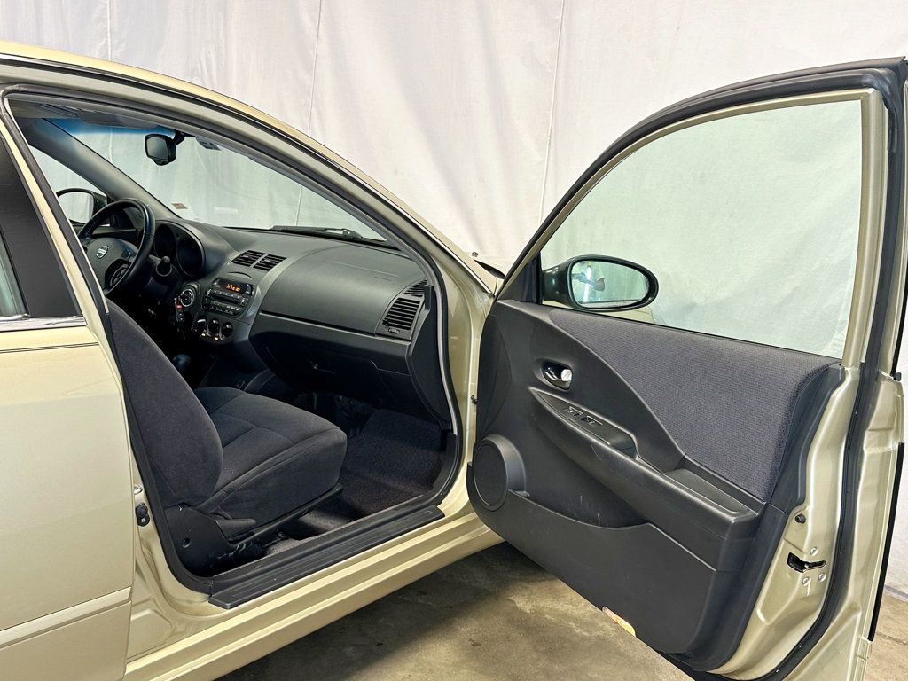 2002 Nissan Altima 4dr Sedan S Automatic - 23051681 - 15