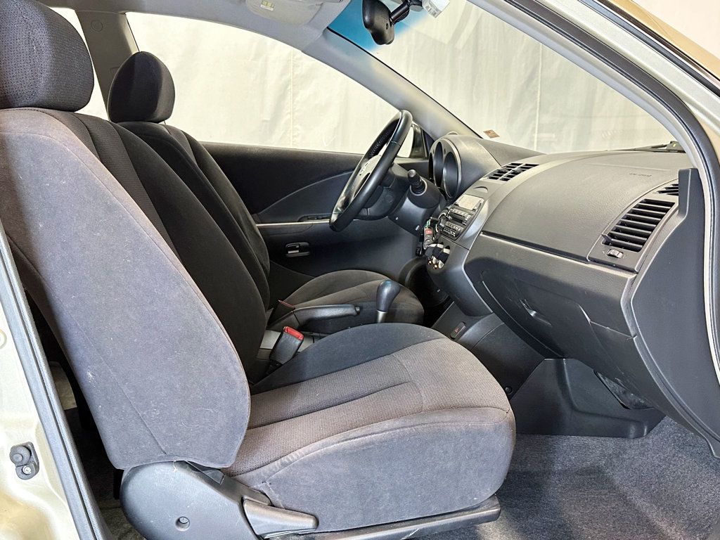 2002 Nissan Altima 4dr Sedan S Automatic - 23051681 - 17