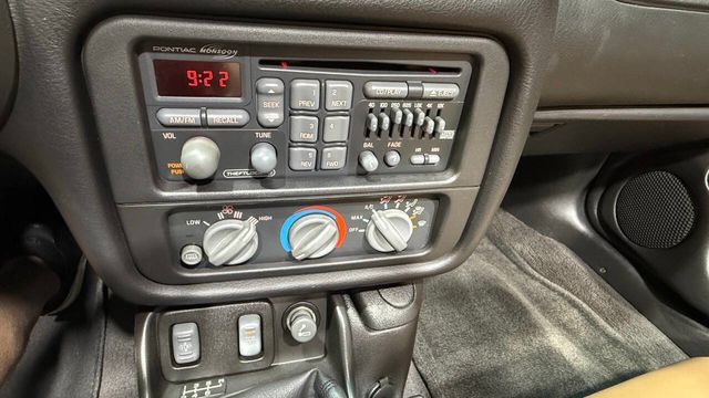 2002 Pontiac Firebird 2dr Convertible Trans Am - 22918954 - 77