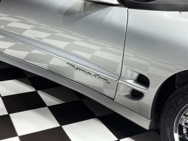 2002 Pontiac Firebird Trans Am 2dr Hatchback - 22905263 - 24