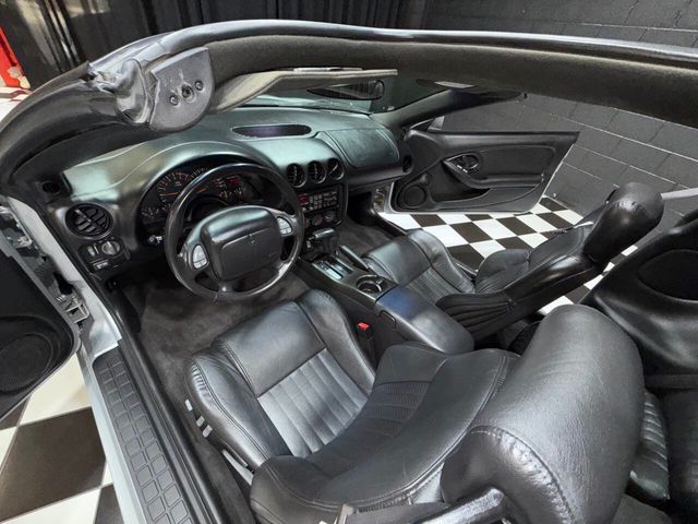 2002 Pontiac Firebird Trans Am 2dr Hatchback - 22905263 - 30