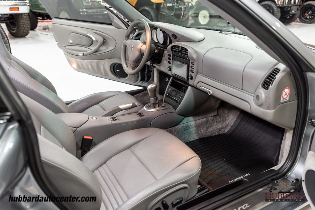 2002 Porsche 911 Coupe photo 13