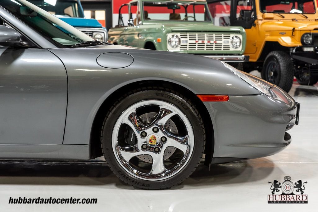 2002 Porsche 911 Coupe photo 24
