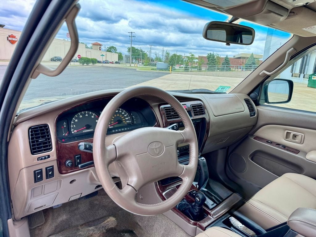2002 Toyota 4Runner 4dr Limited 3.4L Automatic 4WD - 23028676 - 8