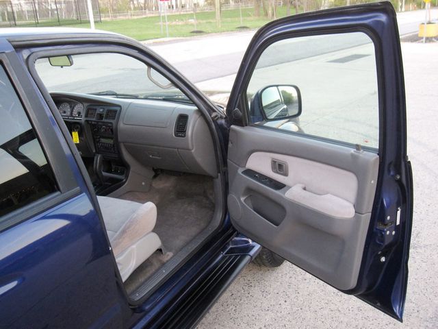 2002 Toyota 4Runner 4dr SR5 3.4L Automatic 4WD - 23011008 - 20