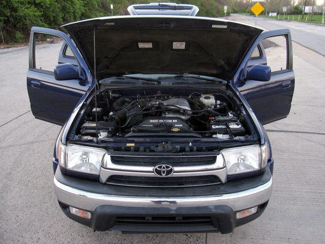 2002 Toyota 4Runner 4dr SR5 3.4L Automatic 4WD - 23011008 - 29