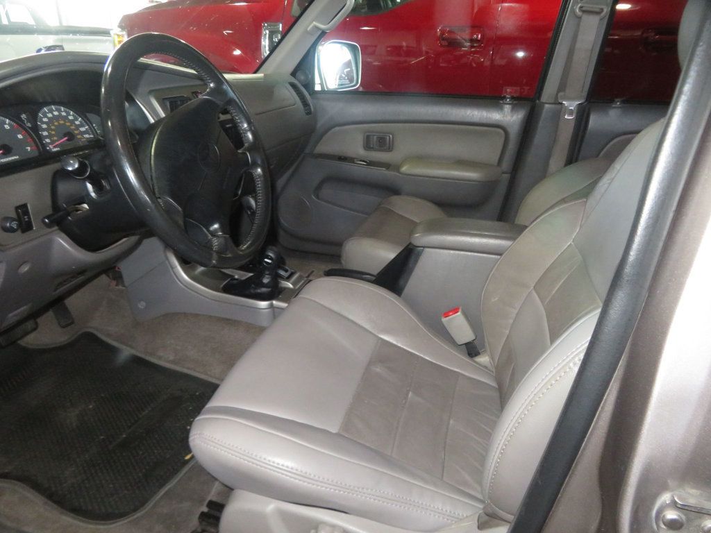 2002 Toyota 4Runner 4X4 4RUNNER LEATHER EXTRA CLEAN HARD TO FIND 3.4 V6  - 22992492 - 18