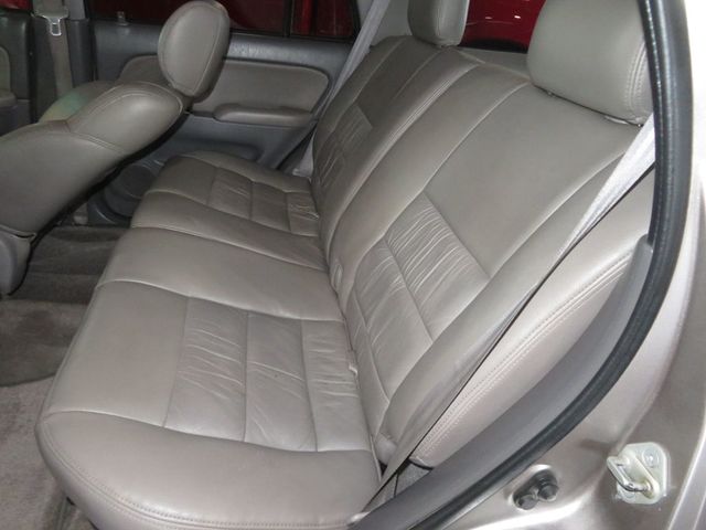 2002 Toyota 4Runner 4X4 4RUNNER LEATHER EXTRA CLEAN HARD TO FIND 3.4 V6  - 22992492 - 25