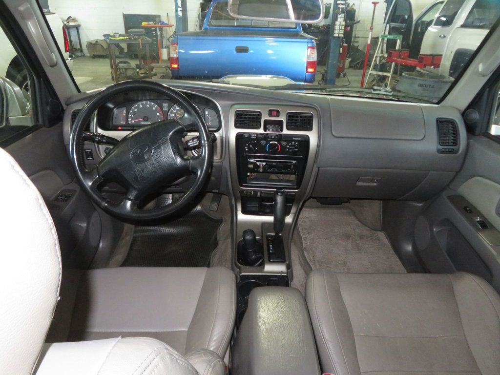 2002 Toyota 4Runner 4X4 4RUNNER LEATHER EXTRA CLEAN HARD TO FIND 3.4 V6  - 22992492 - 36