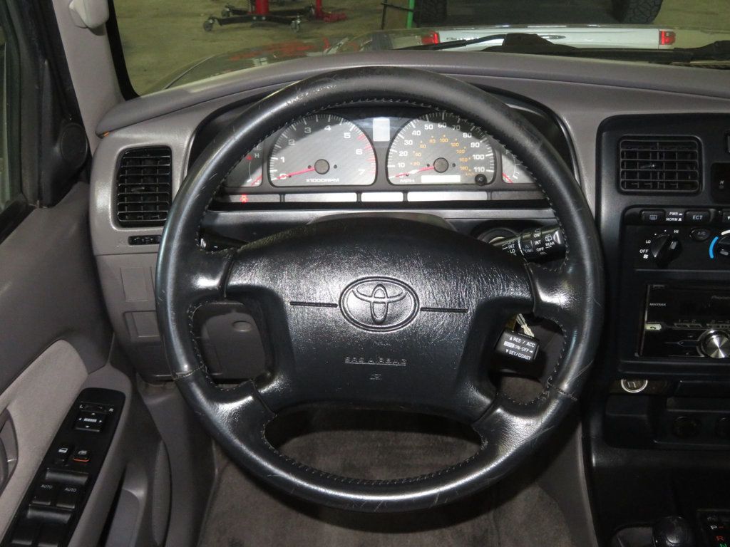 2002 Toyota 4Runner EXTRA CLEAN 4X4 V6 TOYOTA 4RUNNER 4X4 MOONROOF  - 22373598 - 37