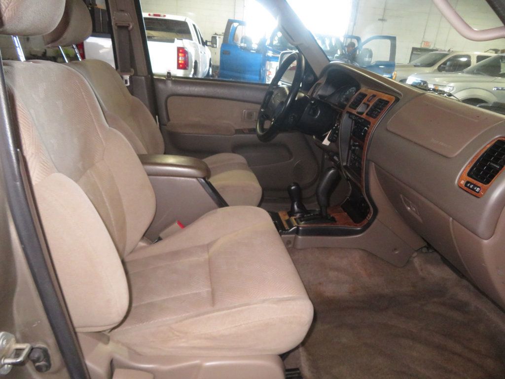 2002 Toyota 4Runner SR5 4X4 4RUNNER EXTRA CLEAN 36 SERVICE RECORDS V6  - 22886057 - 33