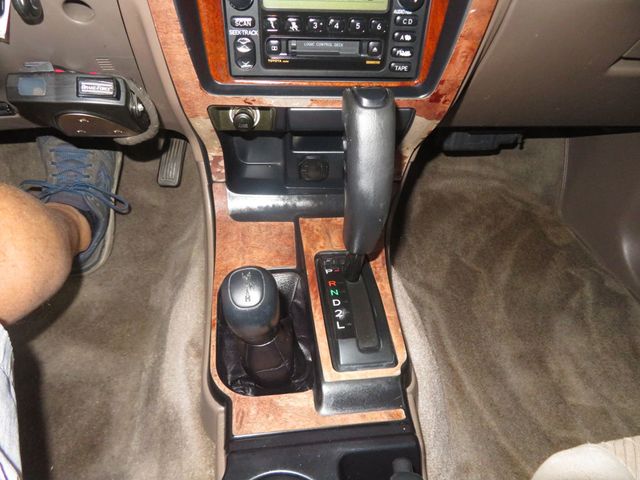 2002 Toyota 4Runner SR5 4X4 4RUNNER EXTRA CLEAN 36 SERVICE RECORDS V6  - 22886057 - 42